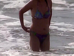 58-year-old Latina Milf On The Beach, Masturbates