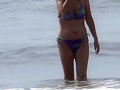 58-year-old Latina Milf On The Beach, Masturbates