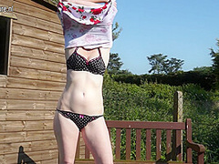 Naughty British Mature Lady Masturbating In The Garden - MatureNL