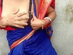 Desi Indian Bhabhi Public Outdoor Big Boobs Show Compilation