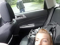 Lucky Man Successfully Picked Up Curvy Girl For Nice Quickie