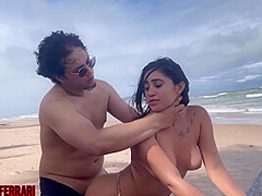Gozou Dando Na Praia - Agatha Ferrari