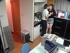 Nkkd-200 会社の非常階段で妻と同僚がヤっていた！！