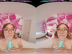 Your girlfriend wakes up horny and plays with herself in virtual reality