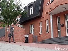 Mom Estate Agent Mil Tudent 2