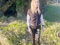 Συνaνtnoa Μia Oουπer Κaυtn Noοποiο Ποrνο Otο Δaoοc. Ποlυ Ataκtο Κai Oουπer Πrοotυxο