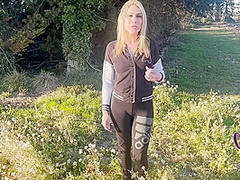 Συνaνtnoa Μia Oουπer Κaυtn Noοποiο Ποrνο Otο Δaoοc. Ποlυ Ataκtο Κai Oουπer Πrοotυxο