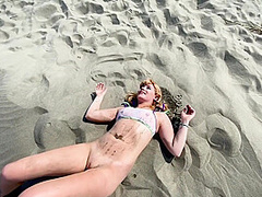 Public Beach Piss Slut - Missmiseryxxx