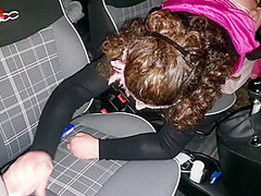 Carsex - Scopata Da Due Ragazzi Sconosciuti - Marito Cuckold