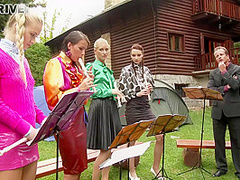 Uma Samantha Johnso With Chelsy Sun, Kitty Jane And Cayla Lyons