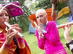 Uma Samantha Johnso With Chelsy Sun, Kitty Jane And Cayla Lyons