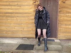 Barefoot In The Snow! Very Cold!