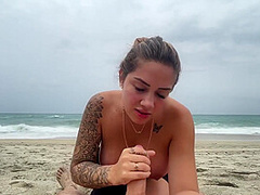 Un Extranjero Me Ofrece Dinero Por Sexo Y Hacerlo Hacer Cum En Playa