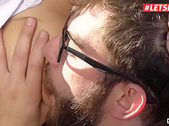 Estate Agents And Fuck And Scam A Nerdy Guy - Jade Kush And Ember Snow