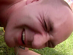 Outdoor Gruppensex Im Planschbecken