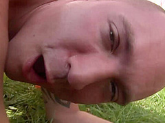 Outdoor Gruppensex Im Planschbecken