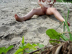 Big Boobs Teen Jerking Off Stranger On The Public Beach