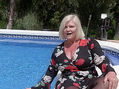 Big Breasted Lacey Starr Is Getting Some Sun - MatureNL