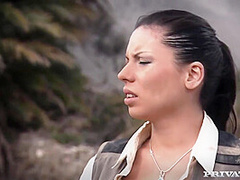 Has An Outdoor Threesome With Blowjobs Hand With Vanessa Paradise