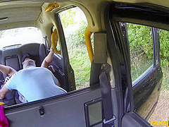 Shameless Brunette Called Damaris Pays For Taxi With