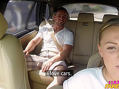 Massive Hooters Cabbie Wants Chop