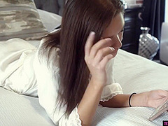 Zoe Bloom - No B-control Creampie