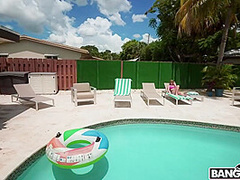 Big Dick Tiny Pussy 4921 With Angel Youngs