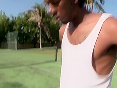 Ebony Sluts Are Orgying In The Middle Of The Day With Guys