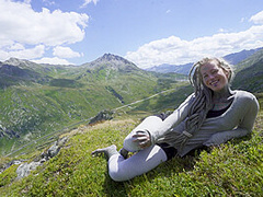 Anuskatzz Gets Outdoor Anal Fuck In Mountains