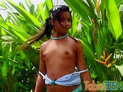 Tobie Teen rubbing and fingering pussy