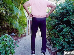 Petite Blonde Teen Evelyn Tries To Fit A Gigantic Black Dic - Evelyn Payne And Jovan Jordan