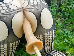 Exclusive Fuck Of A Milf Sex Machine In A Park Near The Airport