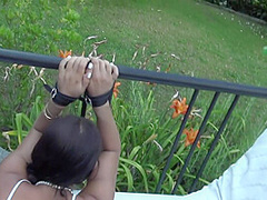 Danica Mori - Legata E Scopata In Giardino Con Sborrata Sul Culo Mentre Legge Di Su