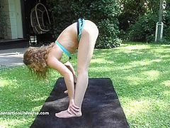 Contortion Im Garten - Watch4Fetish