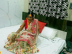 Beautiful Hot Bhabhi Uncut Hardcore Sex With Dirty Hindi Audio