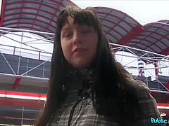 Stranger Finds An Easy Vagina To Get