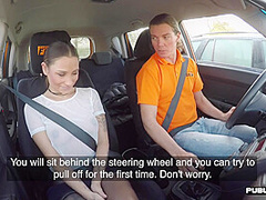 BJ babe in stockings outdoor fucked by instructor in car