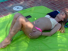 Nextdoorsins - Poolsides Quatter