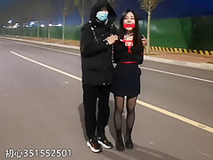 Chinese Girls Throw Trash Anywhere And Tie Up