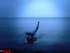 Flexible At Night On The Beach - Watch4Fetish