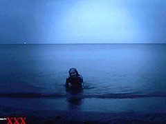 Flexible At Night On The Beach - Watch4Fetish