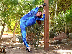 Outdoor Sexy Contortion - Watch4Fetish