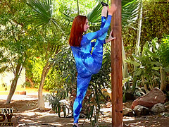 Outdoor Sexy Contortion - Watch4Fetish