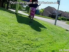 Kiki Minaj - Shows Us The Town