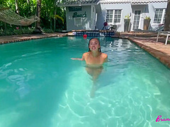 Brandi Braids In Sucks And Fucks Her Miamibeach Poolboy