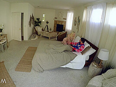 Stepsis Unwraps Stepbro’s Package on Xmas - SpyFam