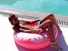 Melena Butt Plugged And Pissing