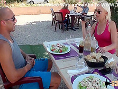 Cristal, Milf Blonde, Se Fait Dilater Le Cul Dans Une Riviere 15 Min