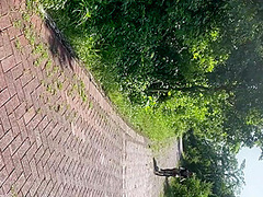 De Excursion En El Bosque Se Pone Caliente En Media Caminata Buscamos Un Lugar Solitario Casi Nos