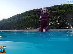 Erotic Contortion Bending Outdoor - Watch4Fetish